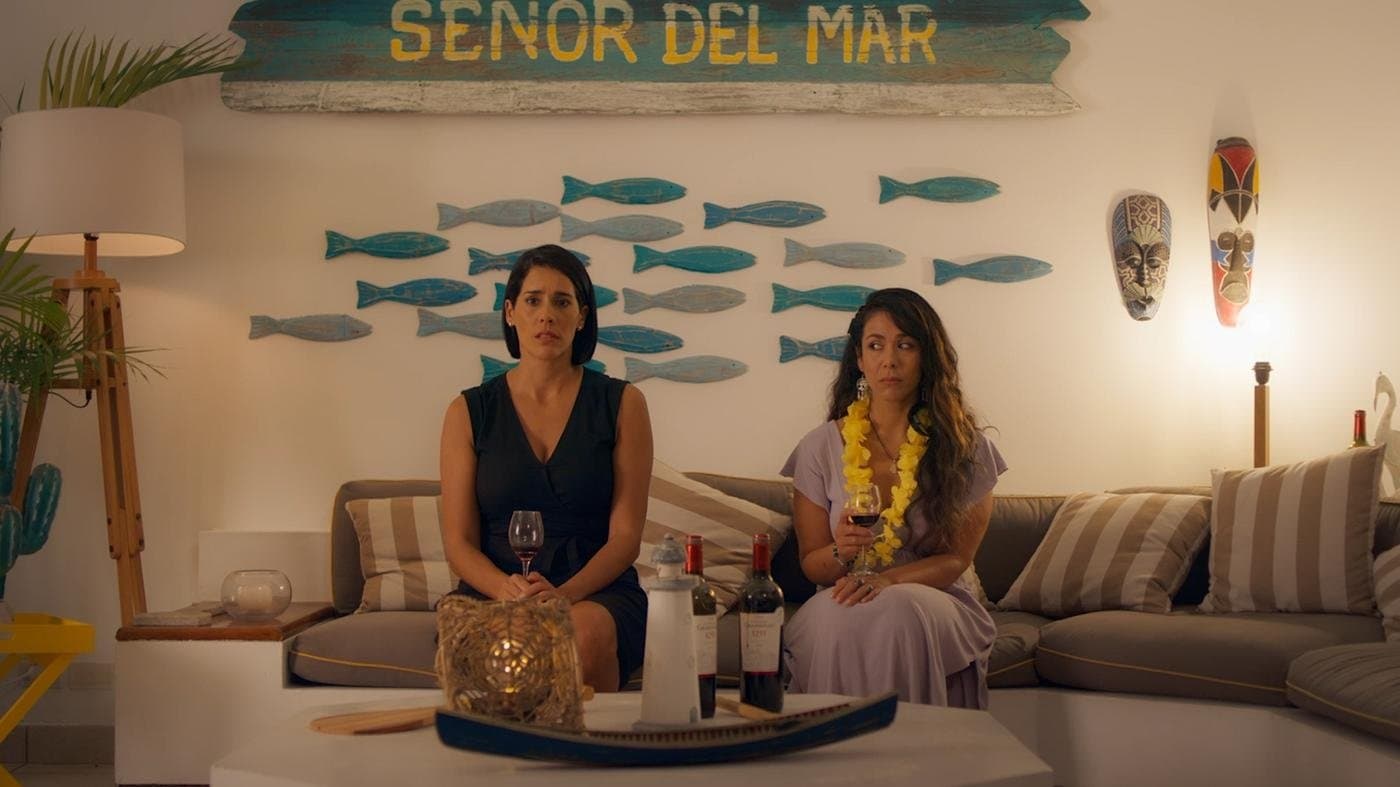Backdrop for Medias hermanas