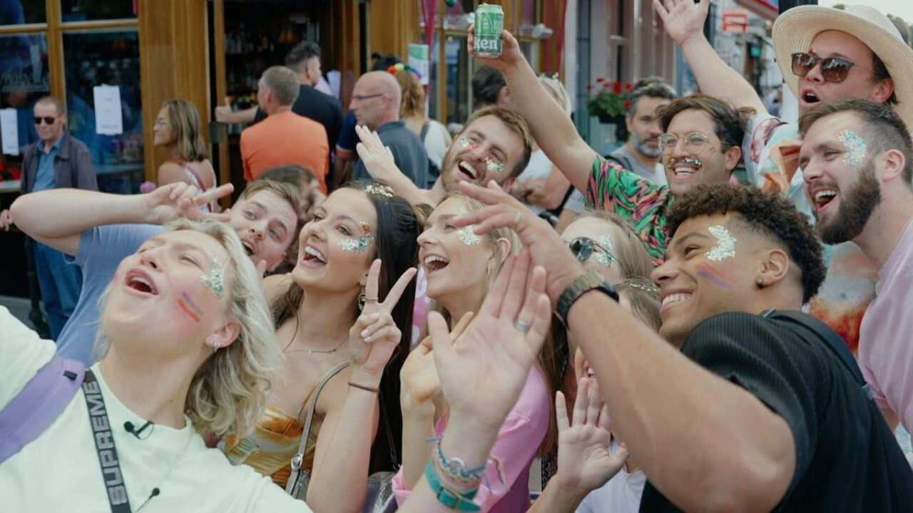 Backdrop for On Est Party - A Party Travel Guide