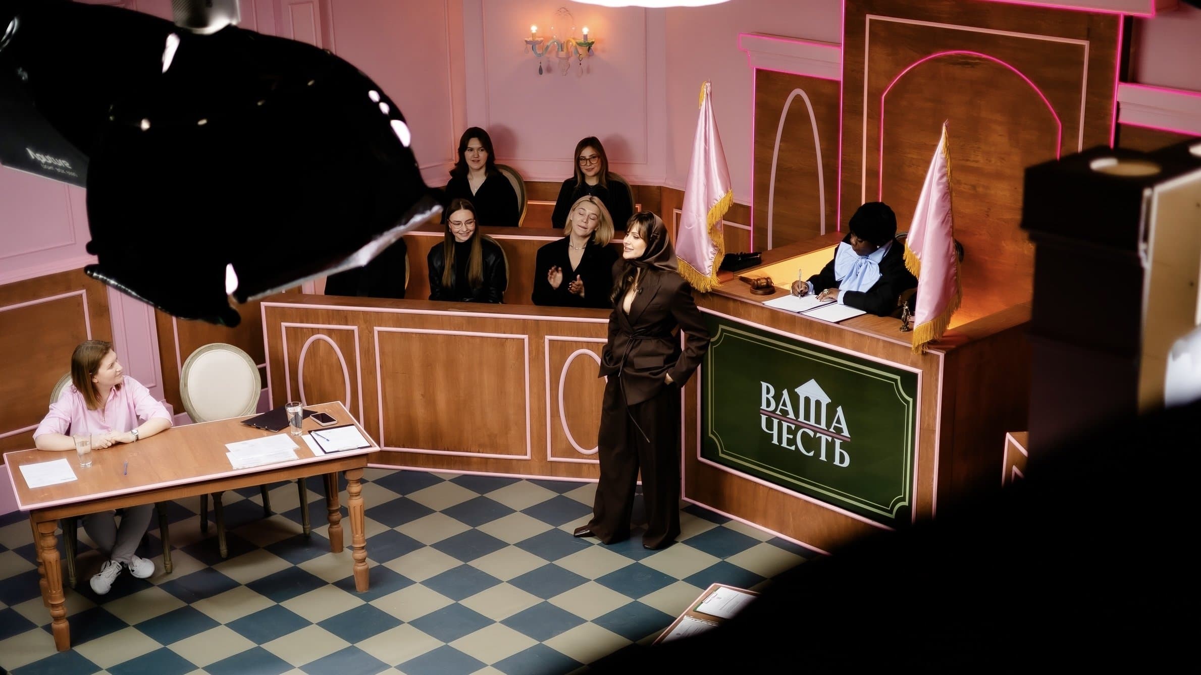 Backdrop for Ваша Честь