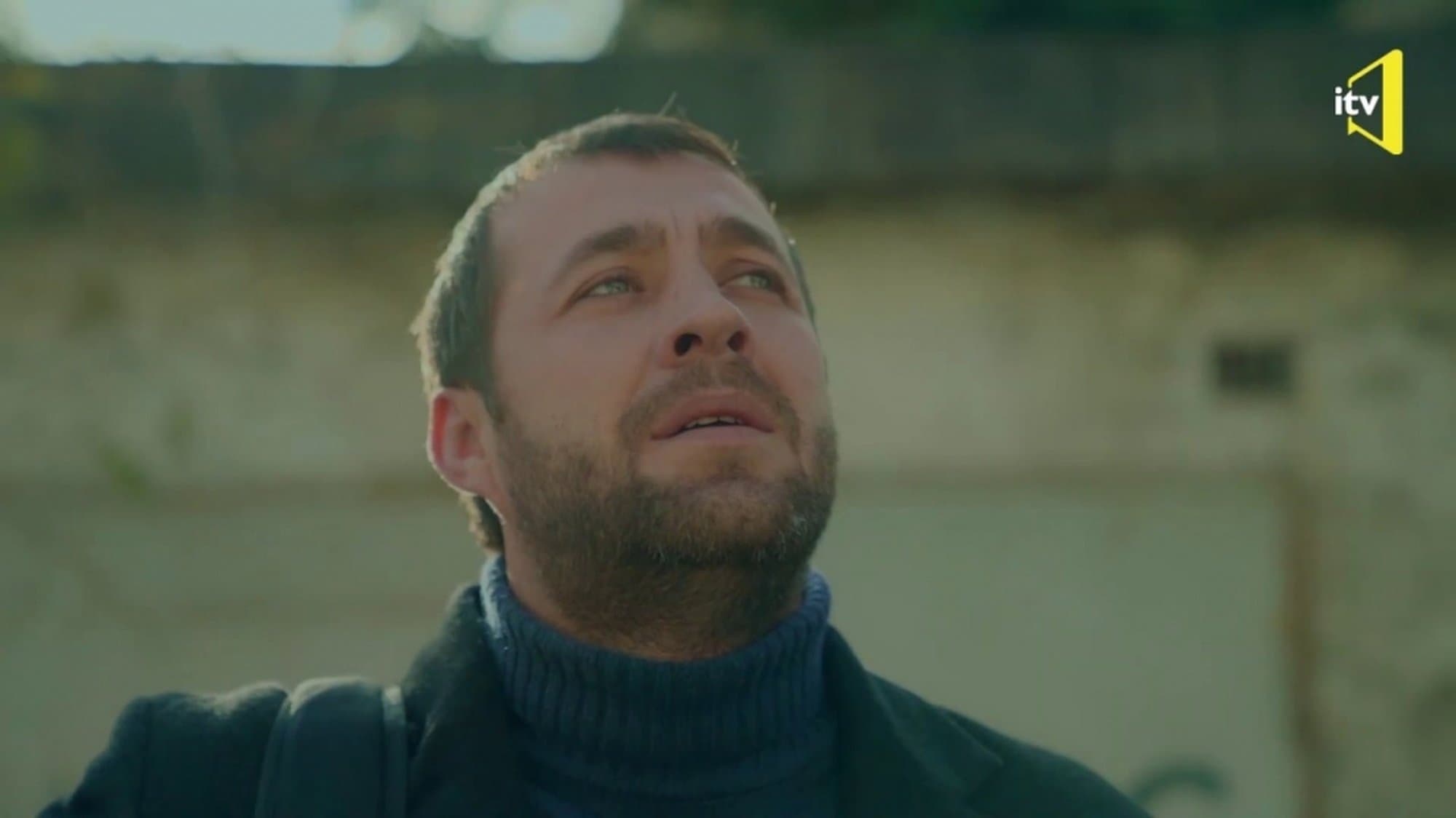 Achtergrond voor Dağıntılar altında