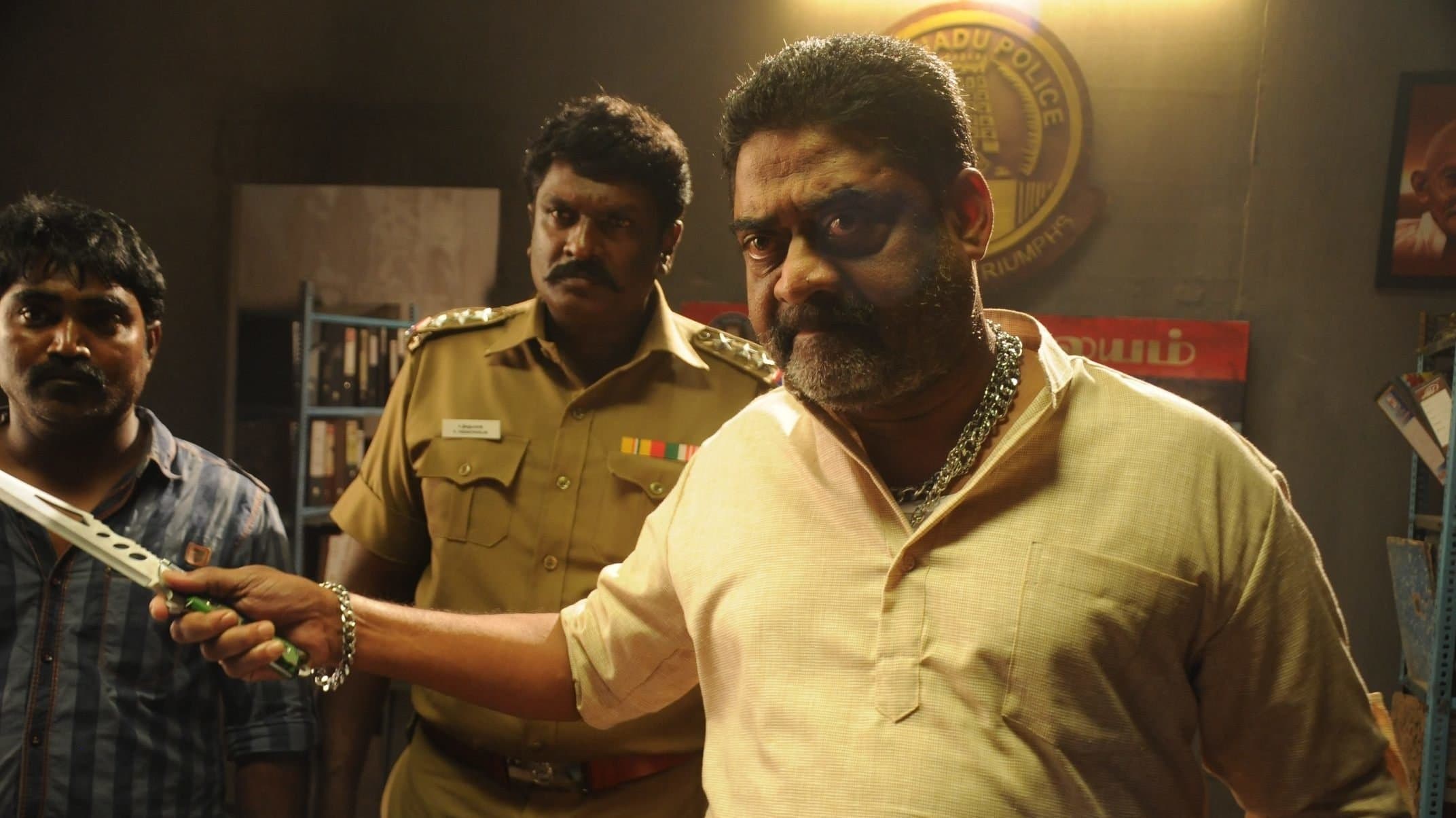 Backdrop for பிச்சுவா கத்தி
