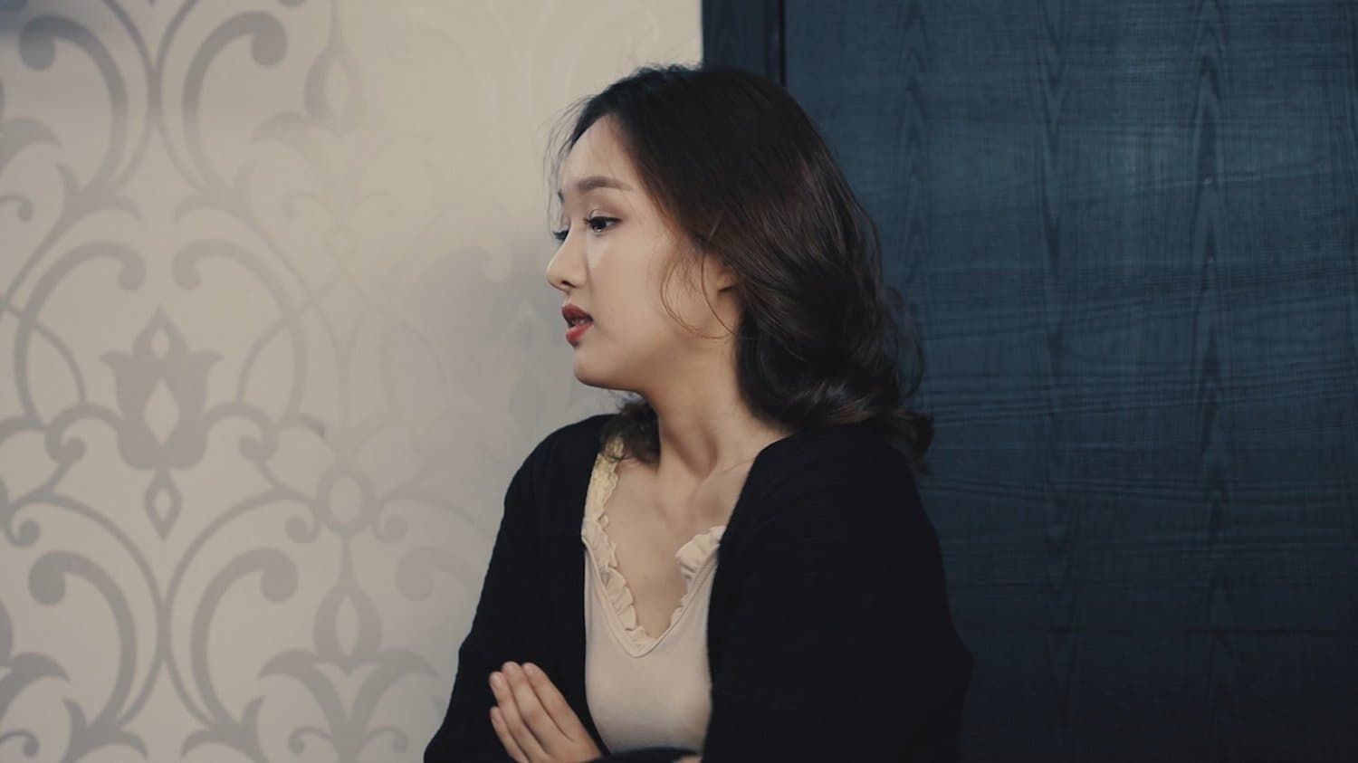 Backdrop for 마지막 처녀