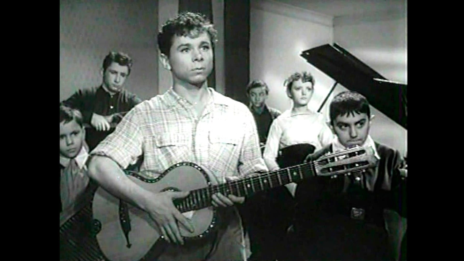 Backdrop for В нашем городе