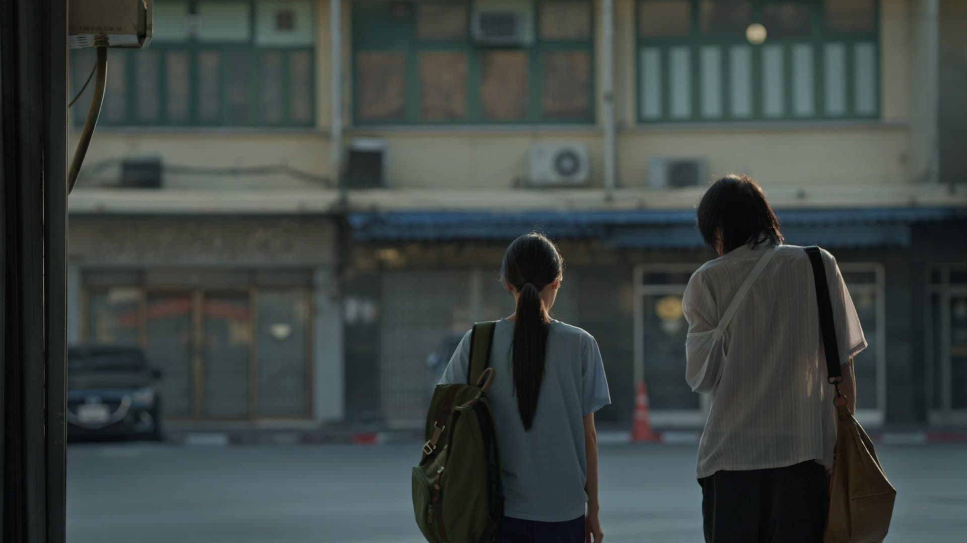 Backdrop for เกิด/แก่/เจ็บ/โต