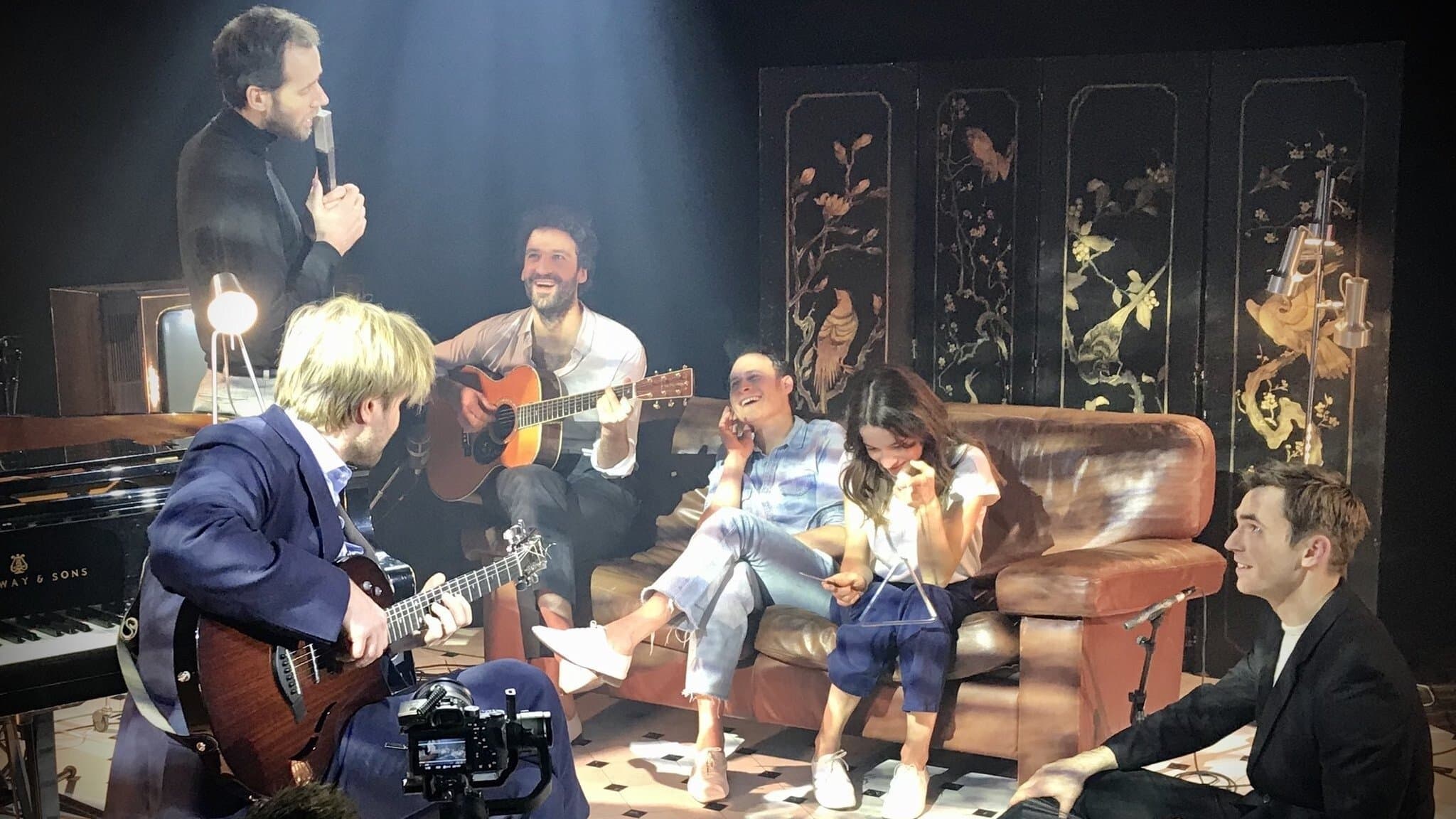Backdrop for La Comédie-Française chante Gainsbourg