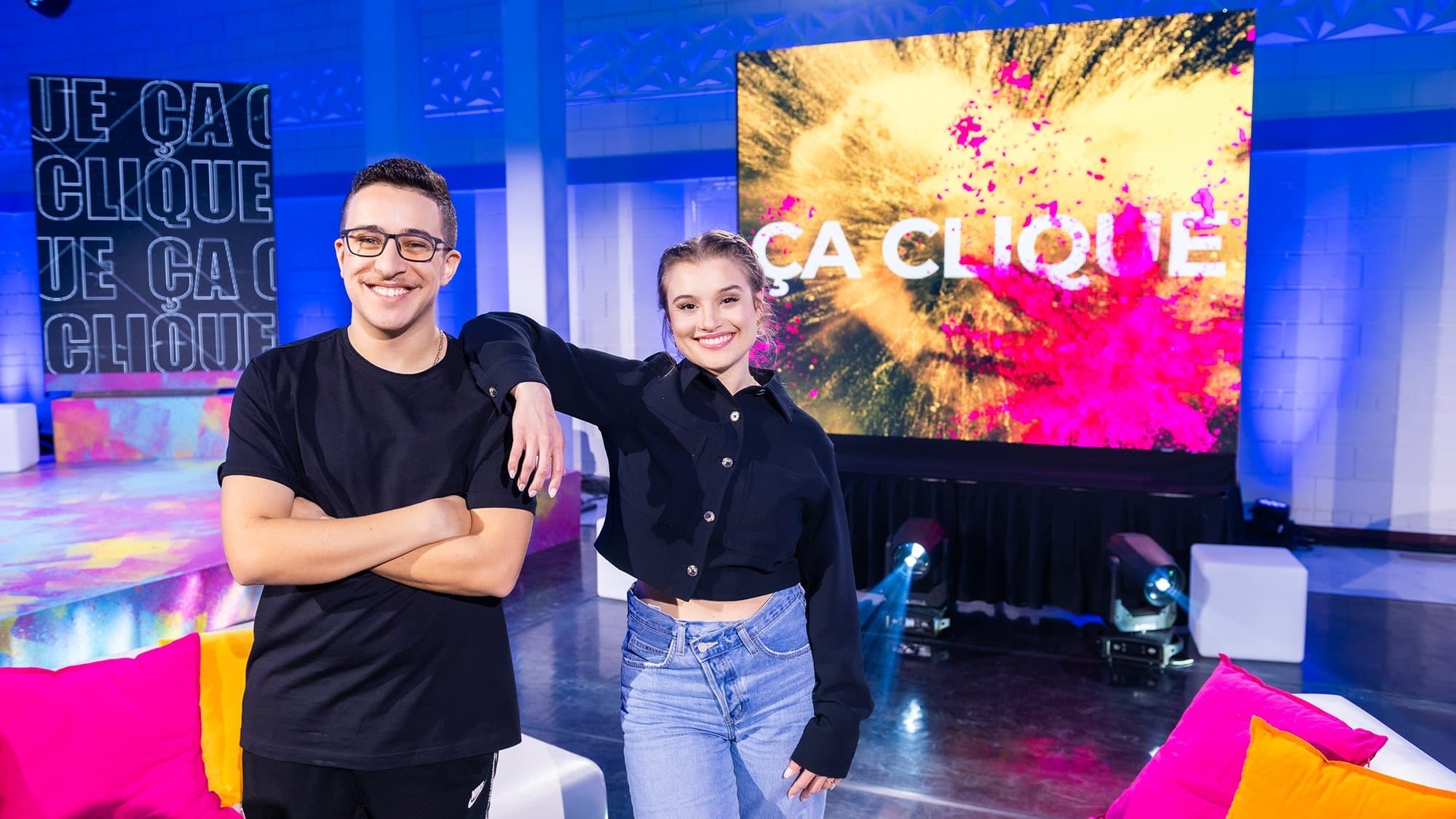 Backdrop for Ça clique