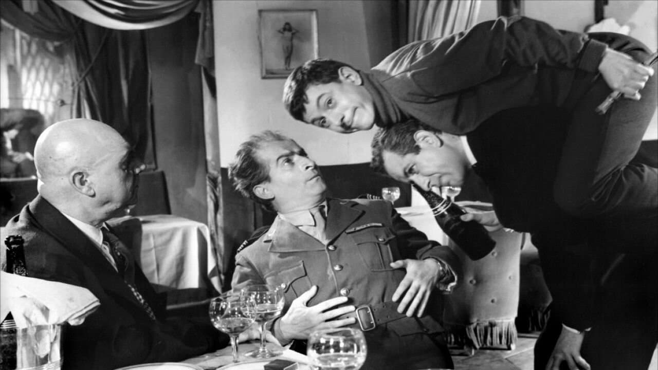 Backdrop for Courte-tête