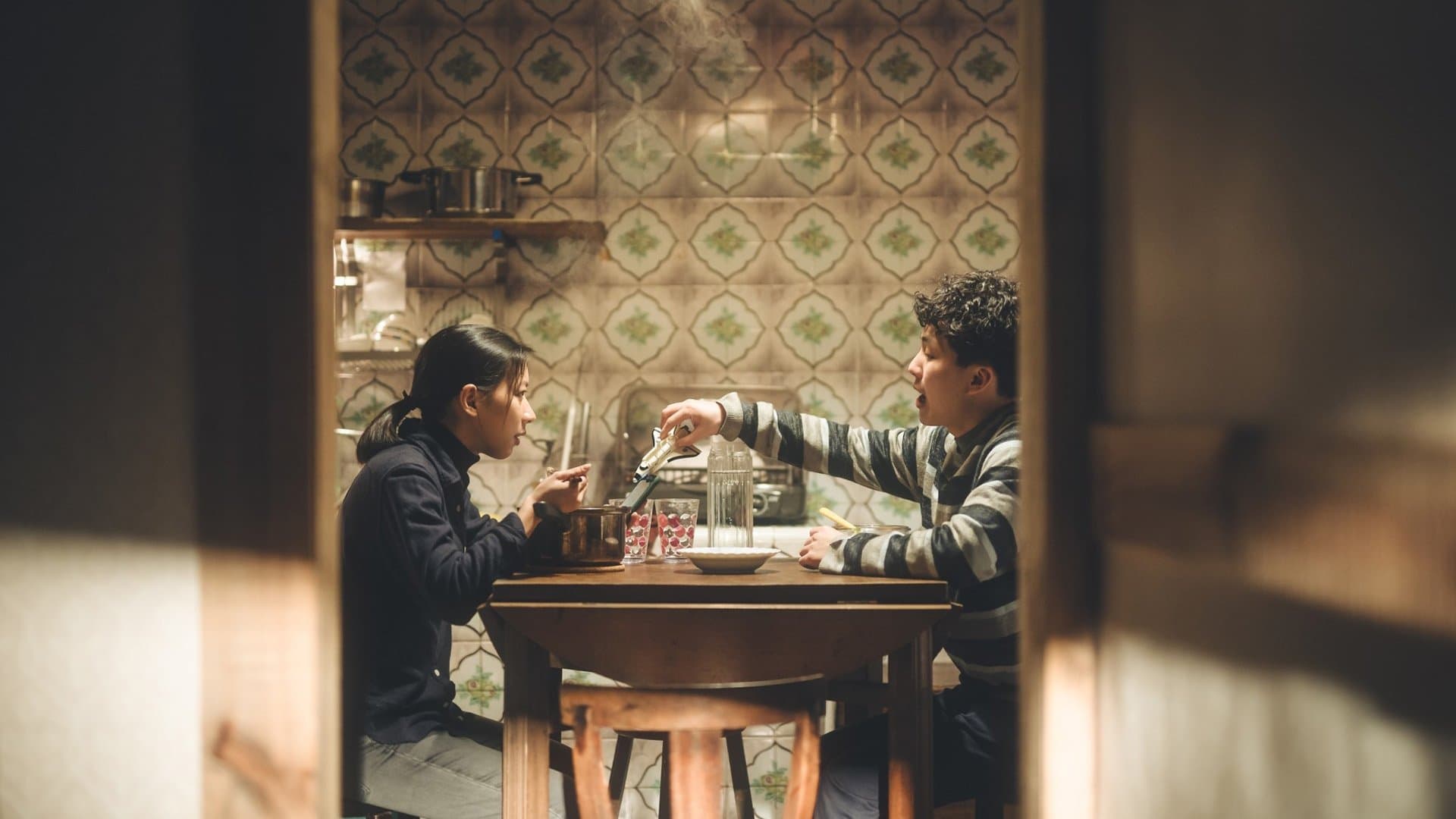 Backdrop for 阿波羅男孩