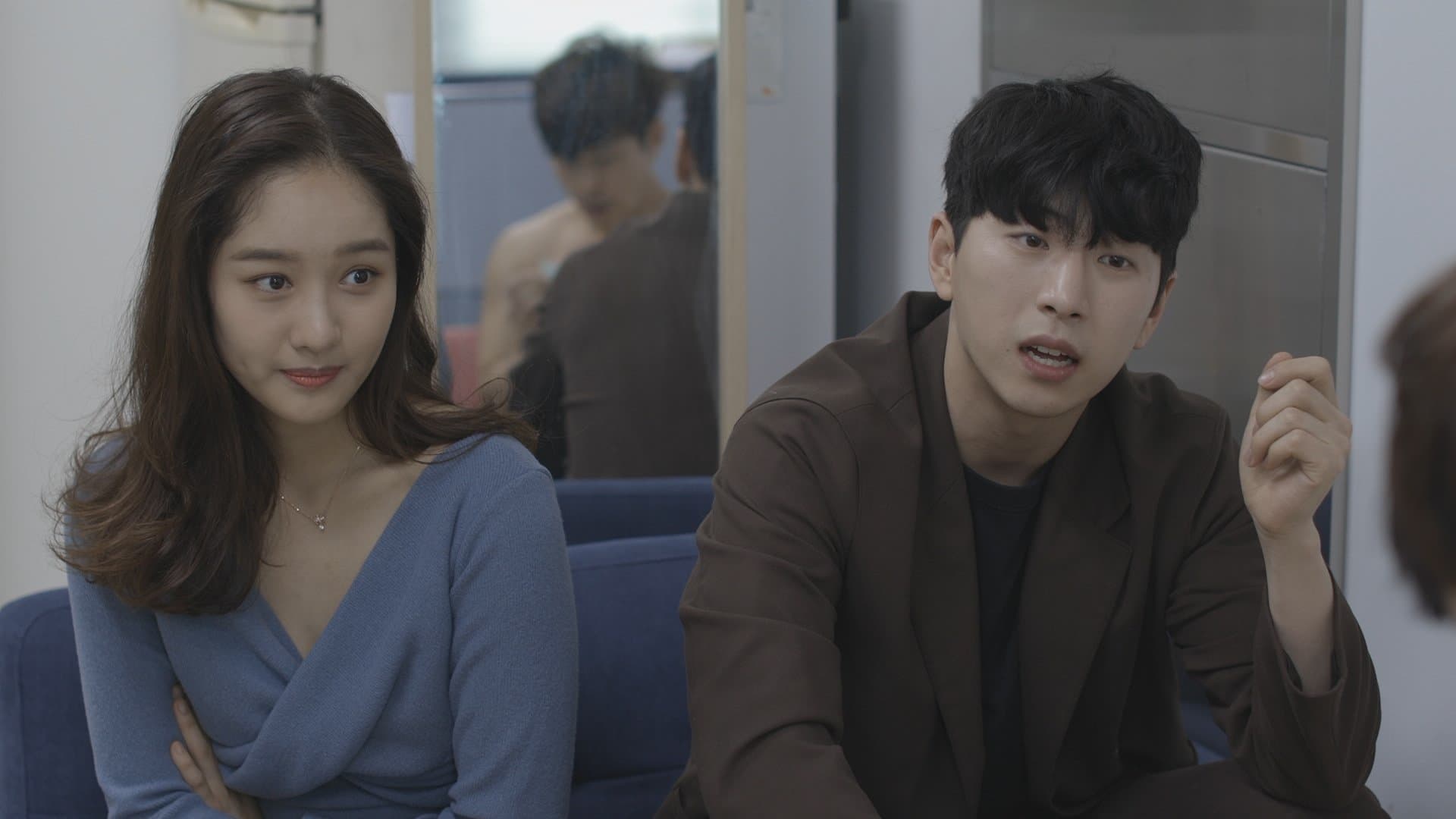 Backdrop for 불량탐정 캠코인