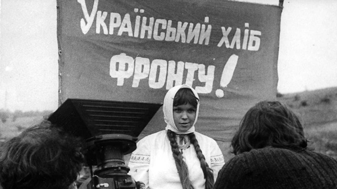 Backdrop for Солдатки