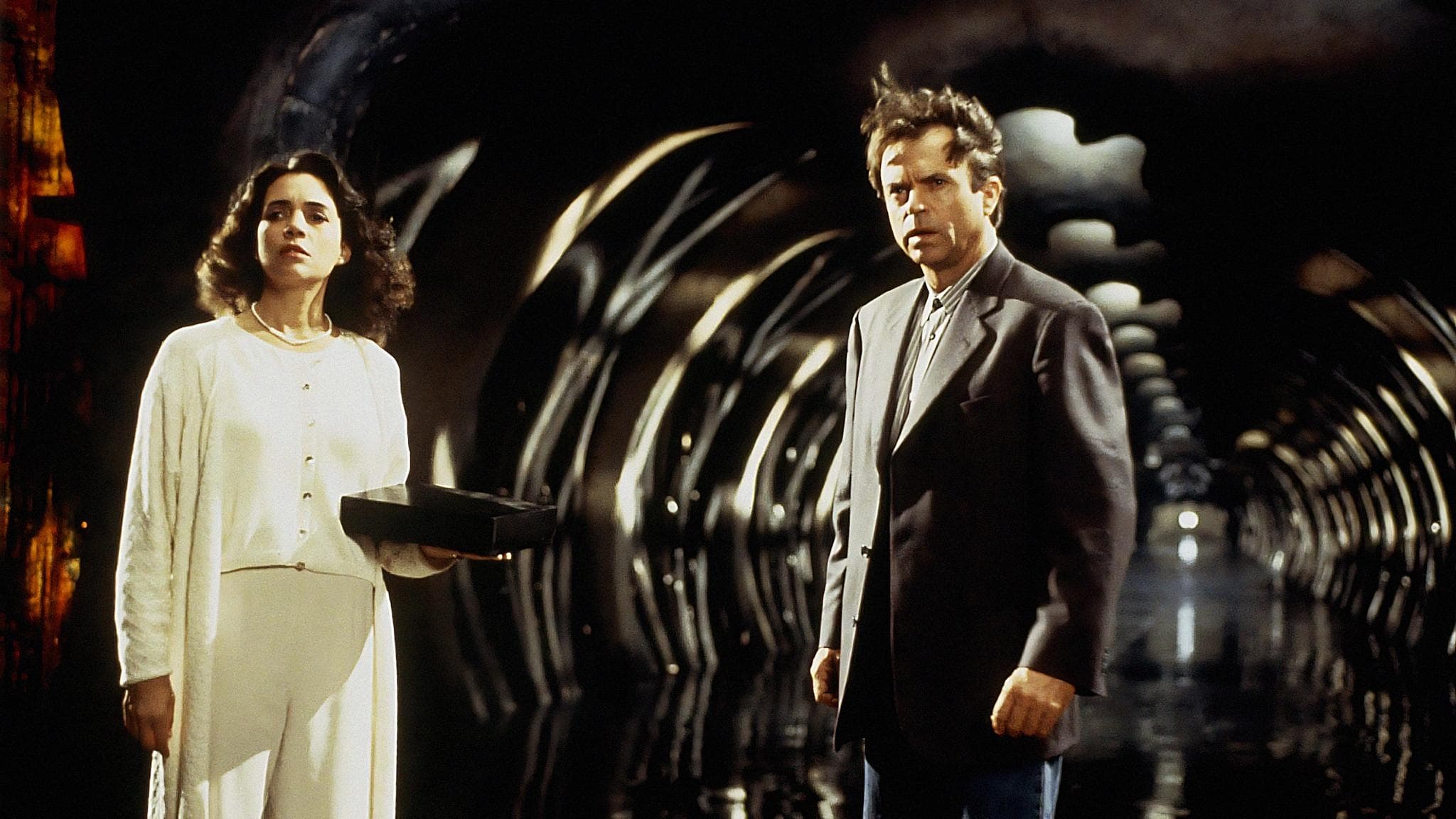 Backdrop for In the Mouth of Madness