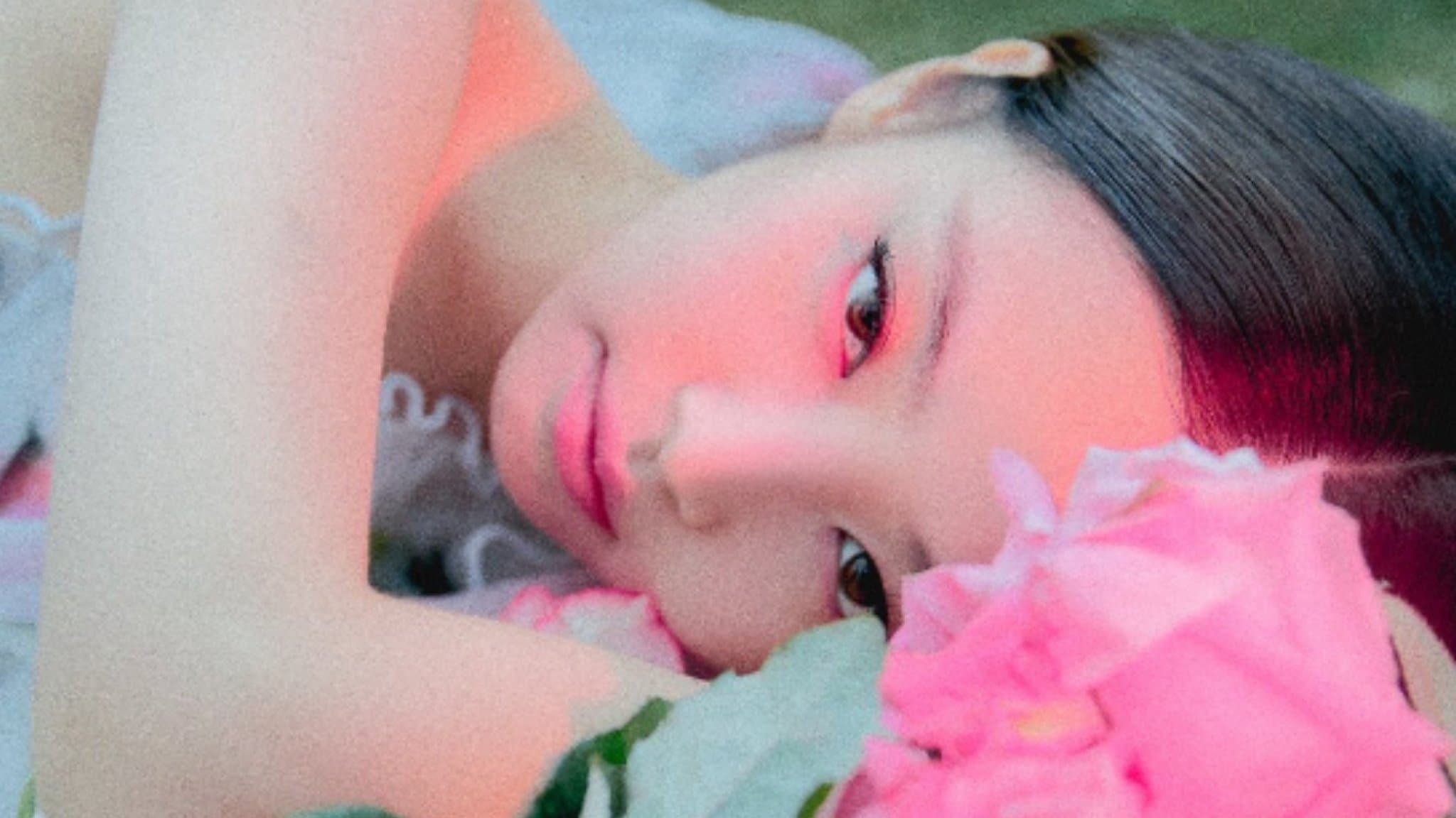 Backdrop for JENNIE'S SOLO DIARY
