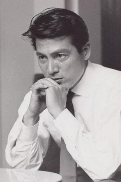 岡田英次