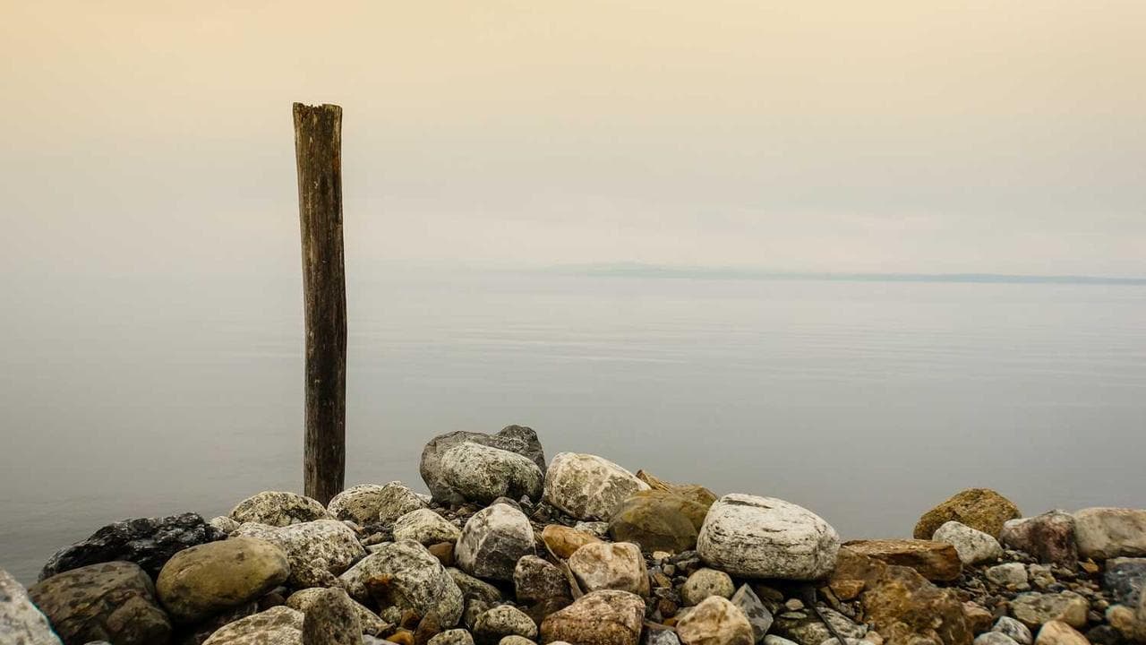 Backdrop for Ο αναρχικός