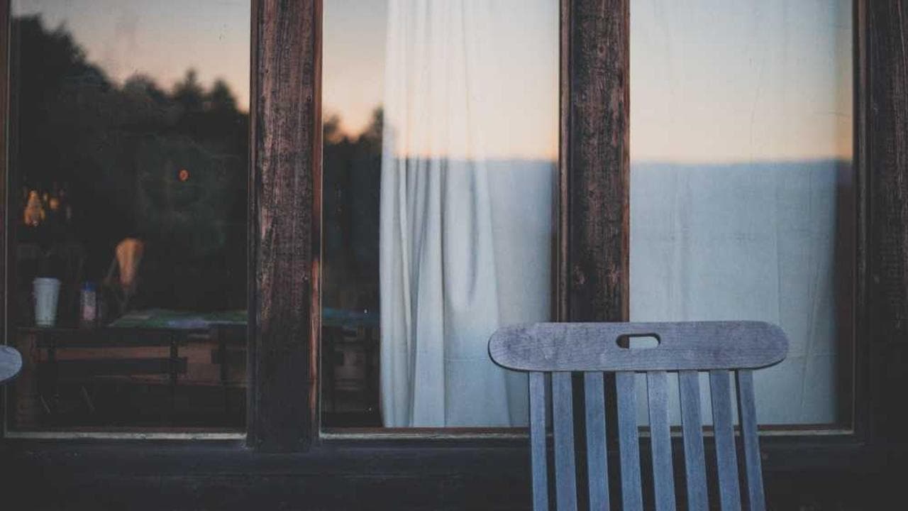 Backdrop for 稲川淳二のあなたの隣の恐い話 ～冬の怪～