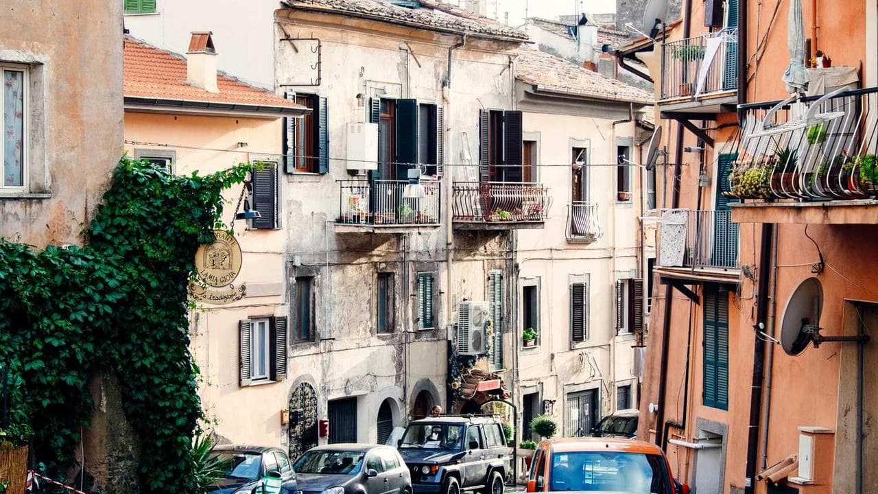 Backdrop for Carambolage dans une France ordinaire