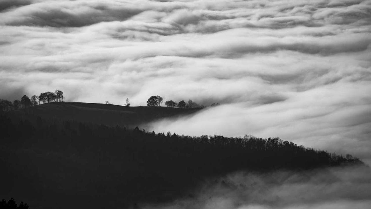 Backdrop for Unter heißem Himmel