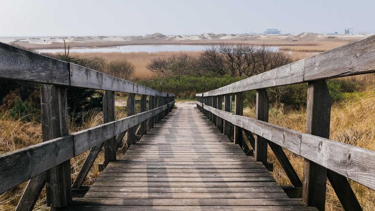 Backdrop for Kerry: Tides of Time