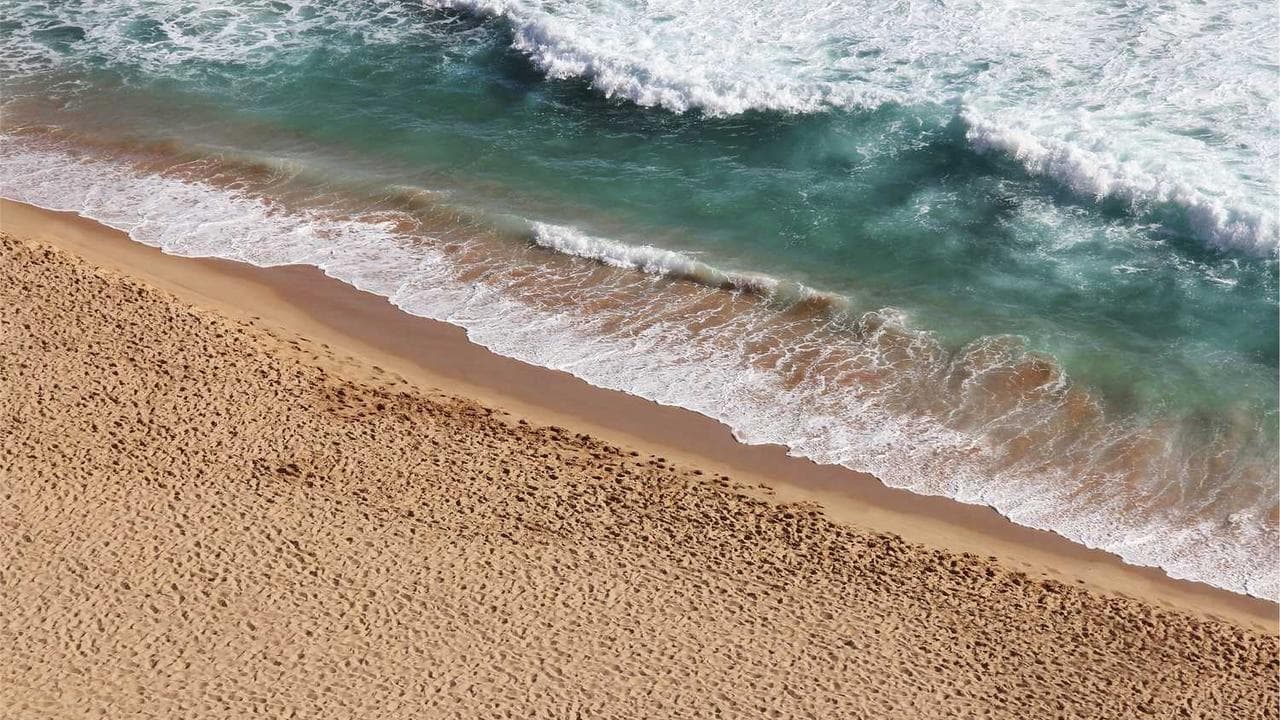 Backdrop for ചന്ദ്രേട്ടൻ എവിടെയാ