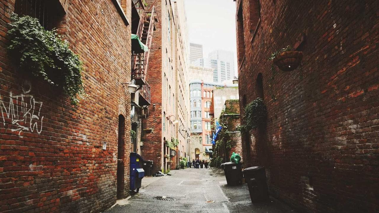 Backdrop for Strangers' Meeting