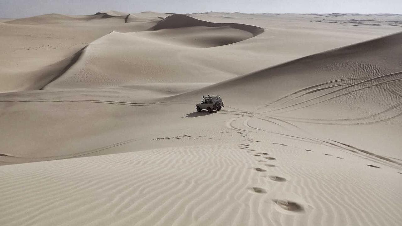 Achtergrond voor Strange Curves