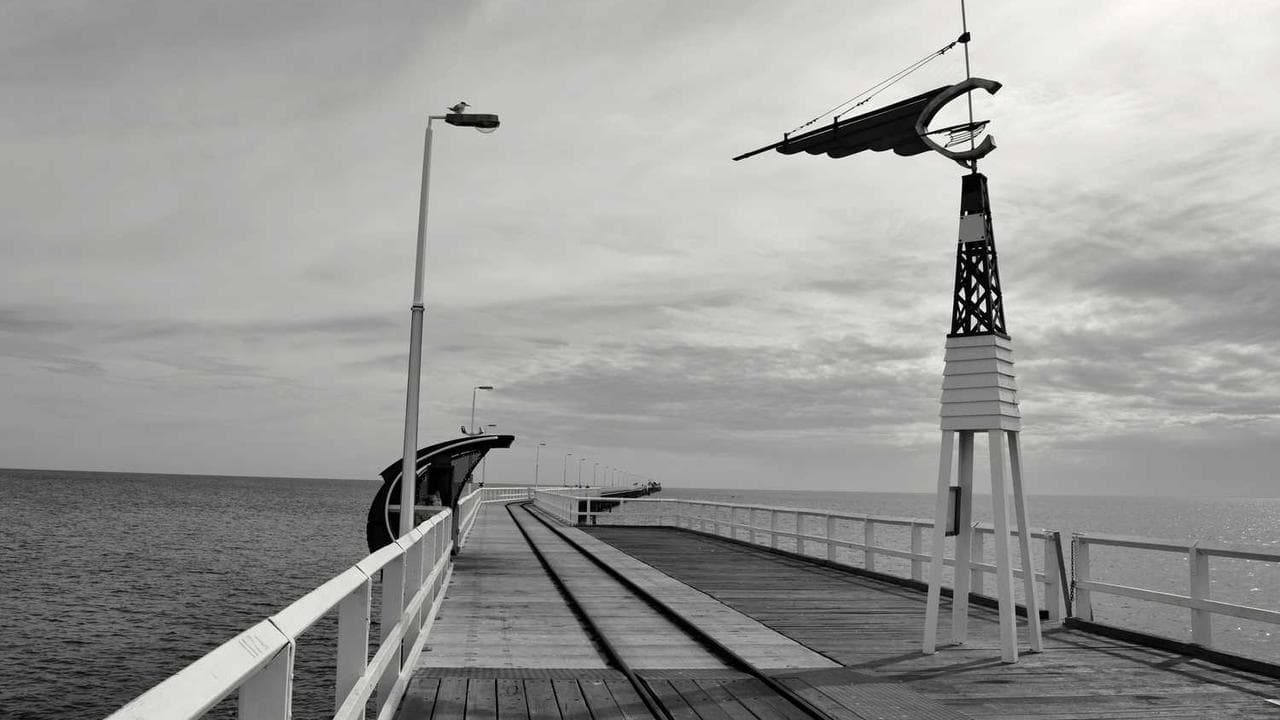 Achtergrond voor Eighteen and Horny