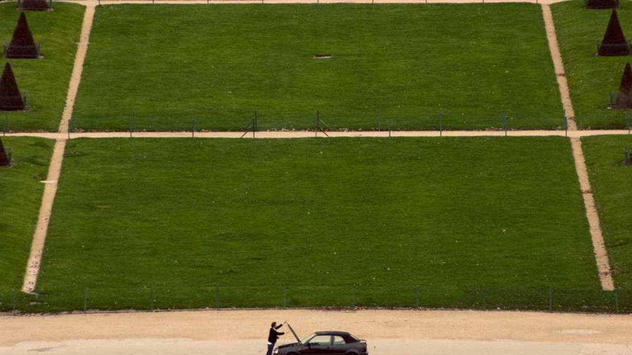 Backdrop for این زن حرف نمی‌زند