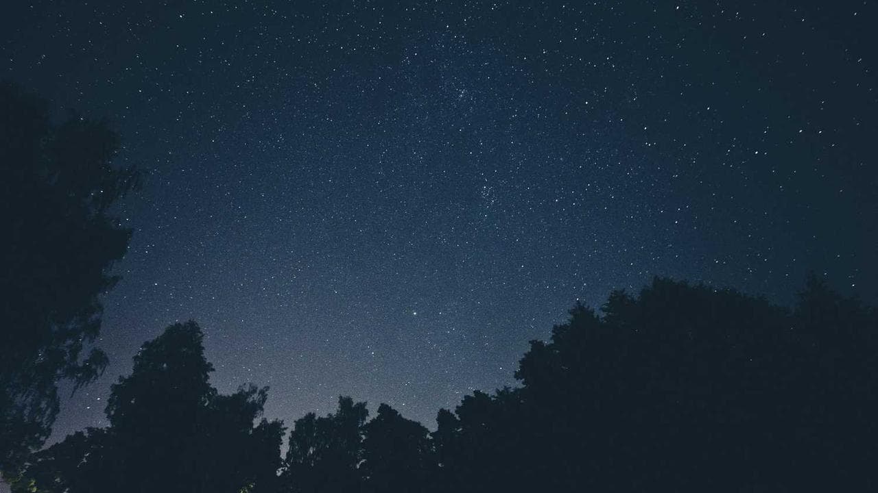 Achtergrond voor Amikor a Hold a Kos jegyében jár