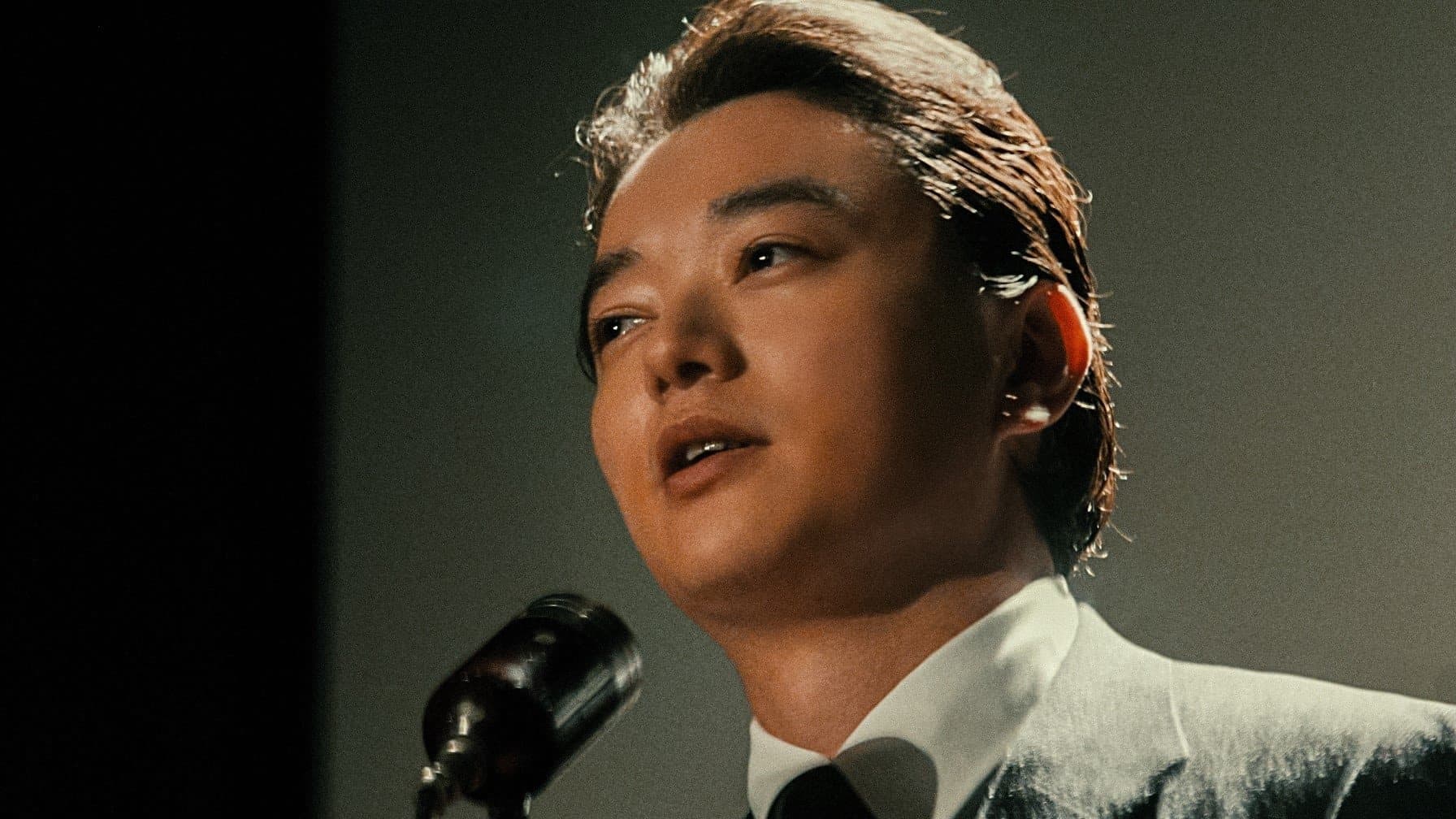 Backdrop for BAUS 映画から船出した映画館