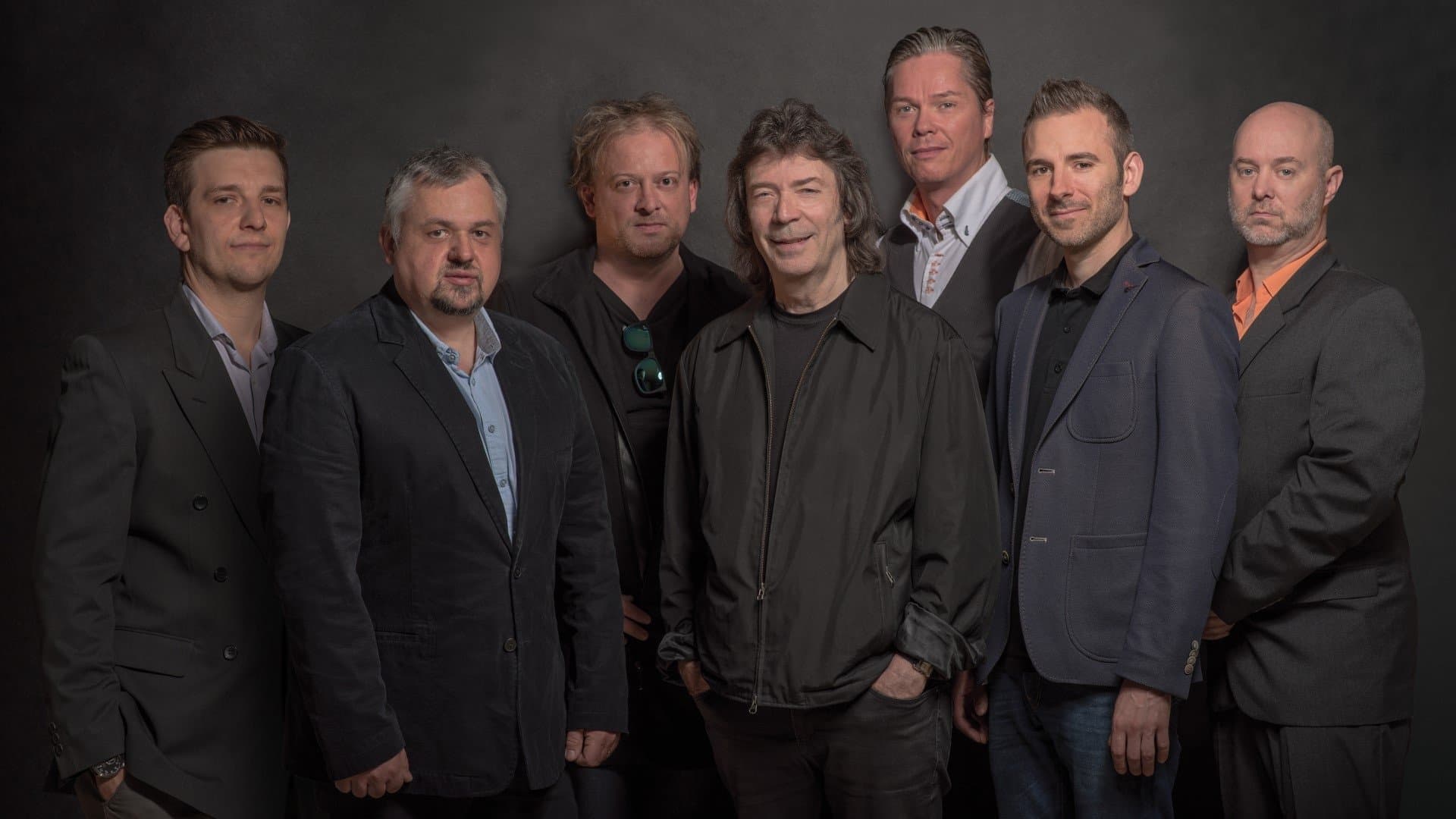 Achtergrond voor Djabe - Live in Blue with Steve Hackett, Gulli Briem and John Nugent