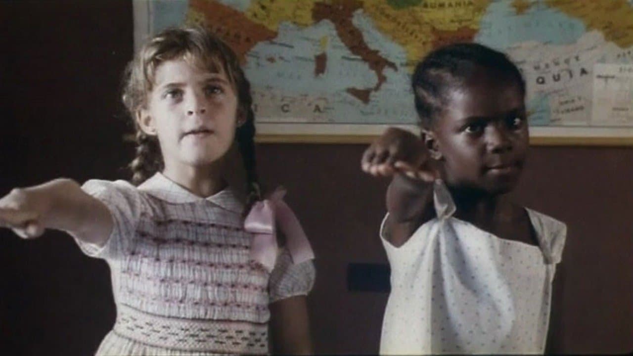 Backdrop for Lejos de África